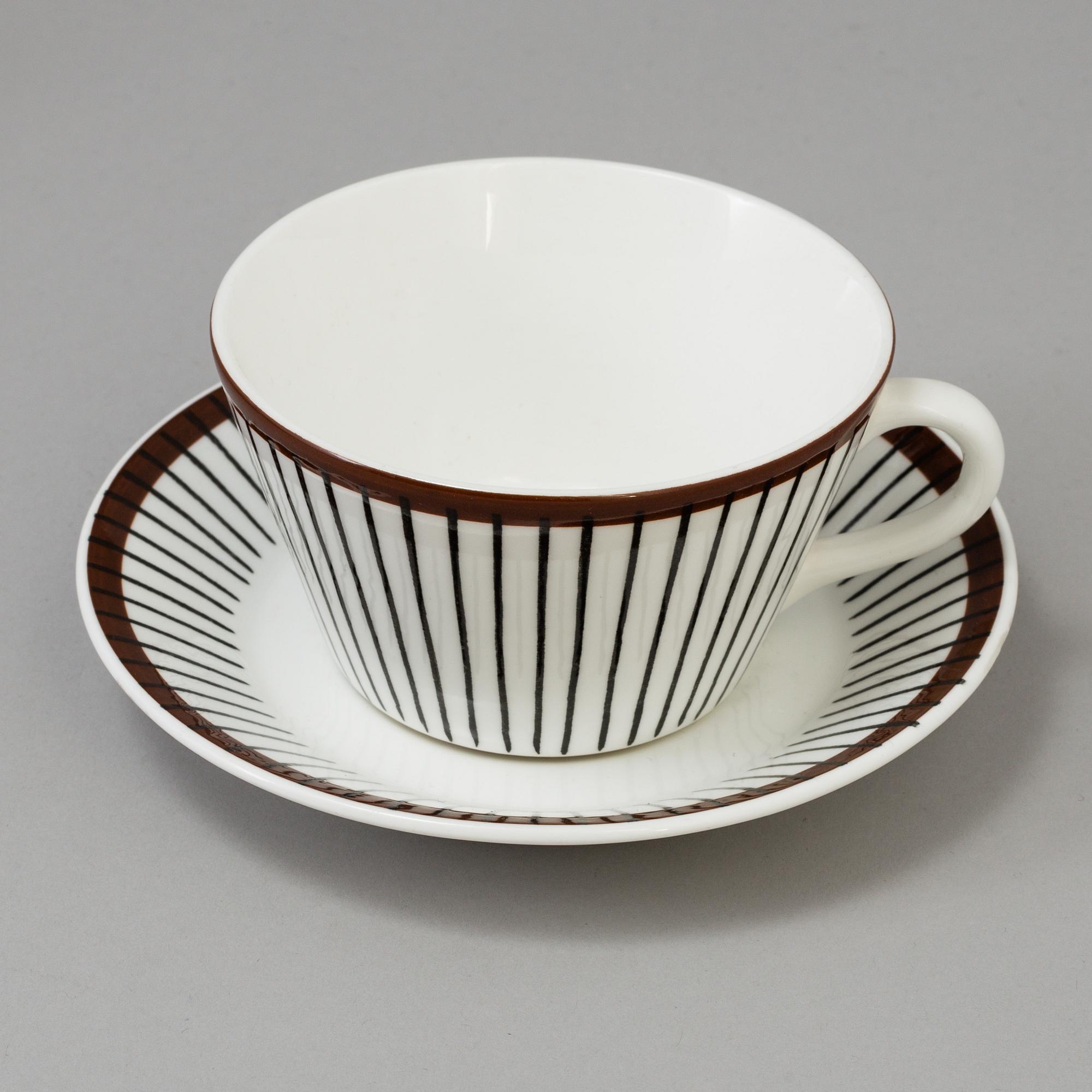 STIG LINDBERG, servisdelar, 32 stycken, porslin,"Spisa Ribb", benporslin, Gustavsberg, 1955-1974.