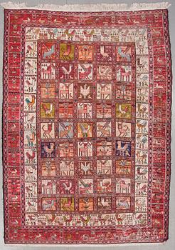 MATTA, old/semiantik, kelim Sumakh, figural, silke på bomull, ca 283 x 204 cm.