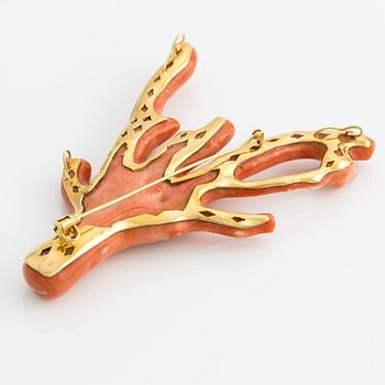 Brooch/pendant  18K gold and coral.