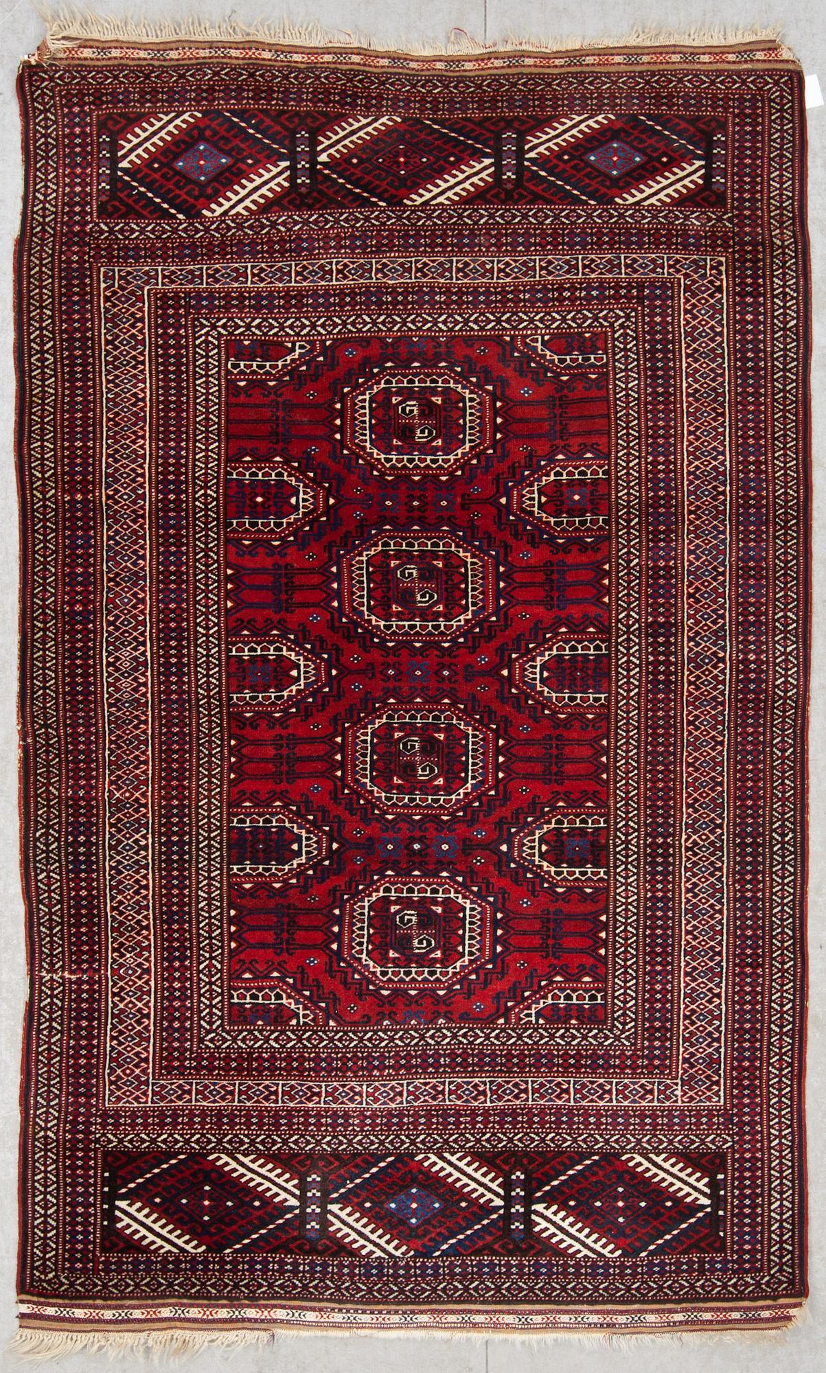 MATTA, semiantik, Yomoud sannolikt, ca 195 X 127 cm.