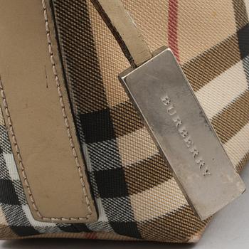 VÄSKA, Burberry.