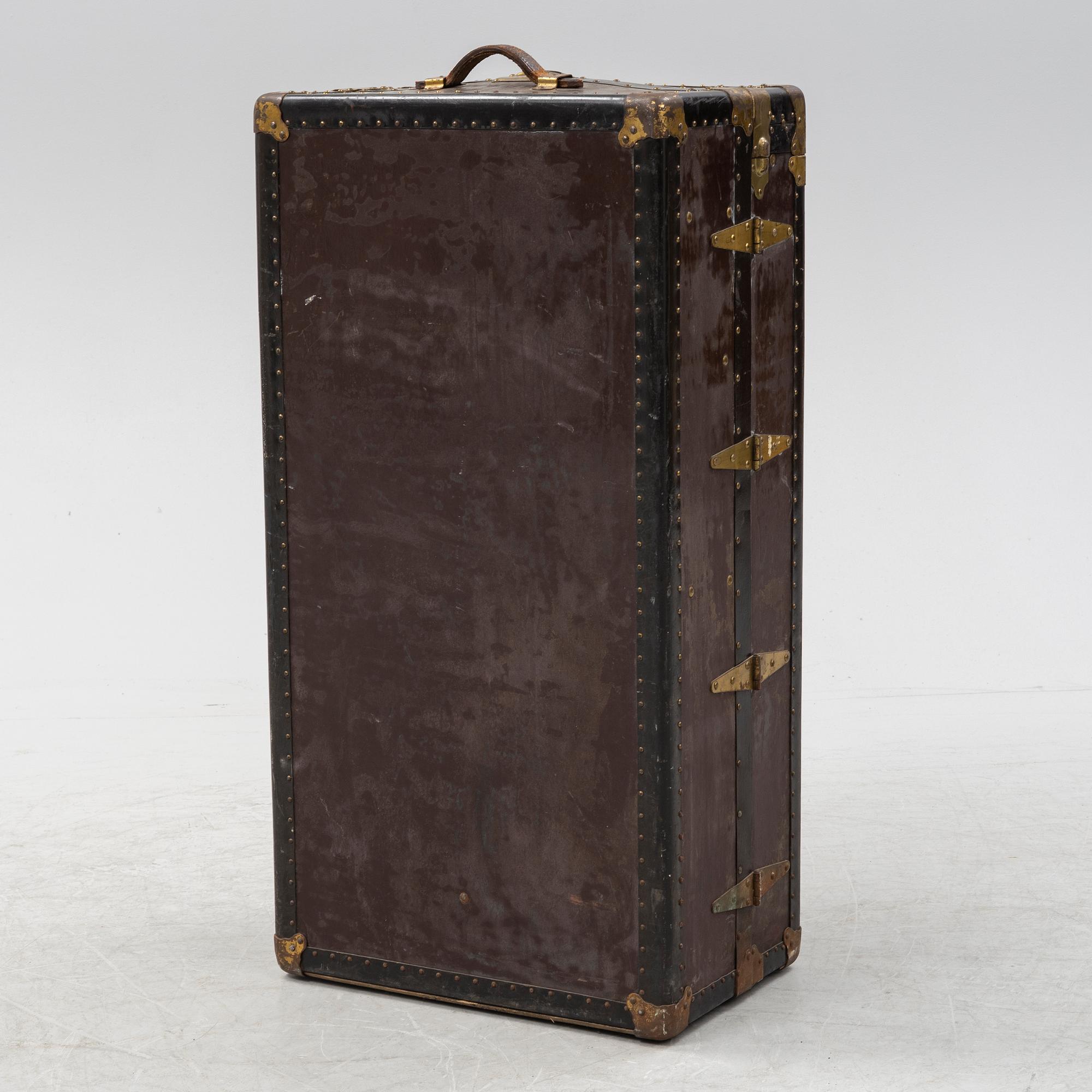 Eight parts memorabilia from the Swedish American Line.