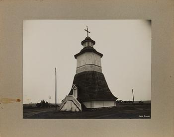 Signe Brander, valokuvia, 11 kpl, kiinnitetty kartonkiin. 1900-luvun ensimmäinen neljännes.