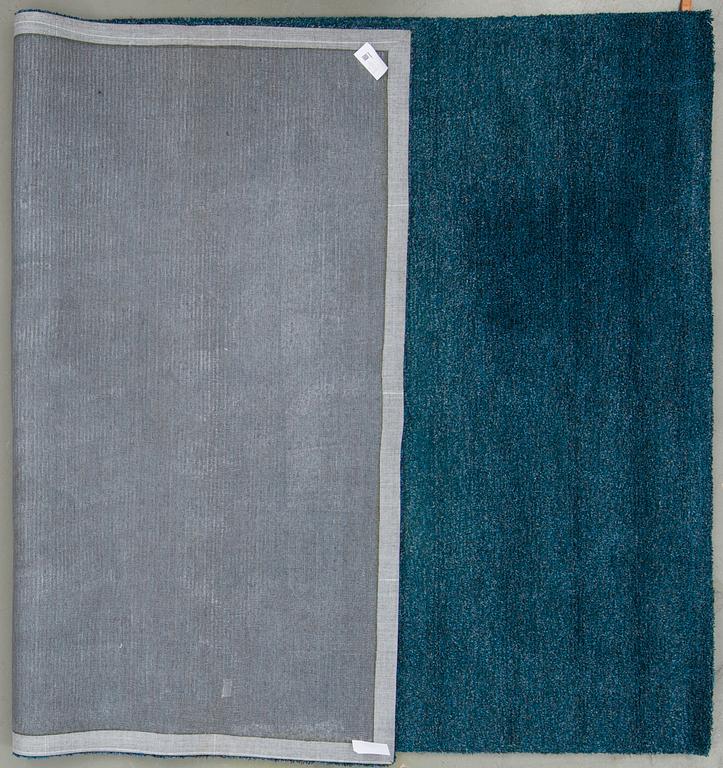 MATTA, "Gry". handtuftad  designad av Gunilla Lagerhem Ullberg, Kasthall. Formgiven 2011.  Ca 300x200 cm.