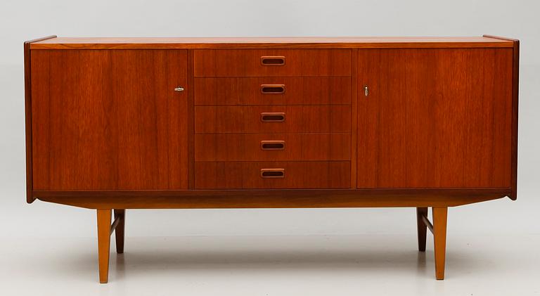 SIDEBOARD, 1900-talets andra hälft.