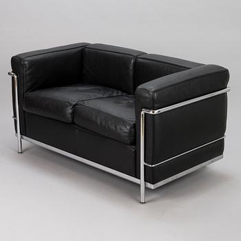 LE CORBUSIER, PIERRE JEANNERET & CHARLOTTE PERRIAND soffa, "LC2", Cassina, Italien.