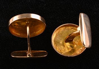 Boris Sarvala, A PAIR OF CUFFLINKS, gold 14K, N. Westerback, Helsinki 1968. Sign. BS. Weight 8,7 g.