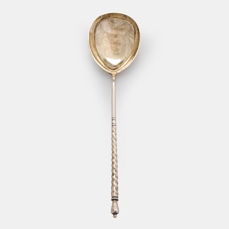 A parcel-gilt silver jam spoon, Moscow 1881.