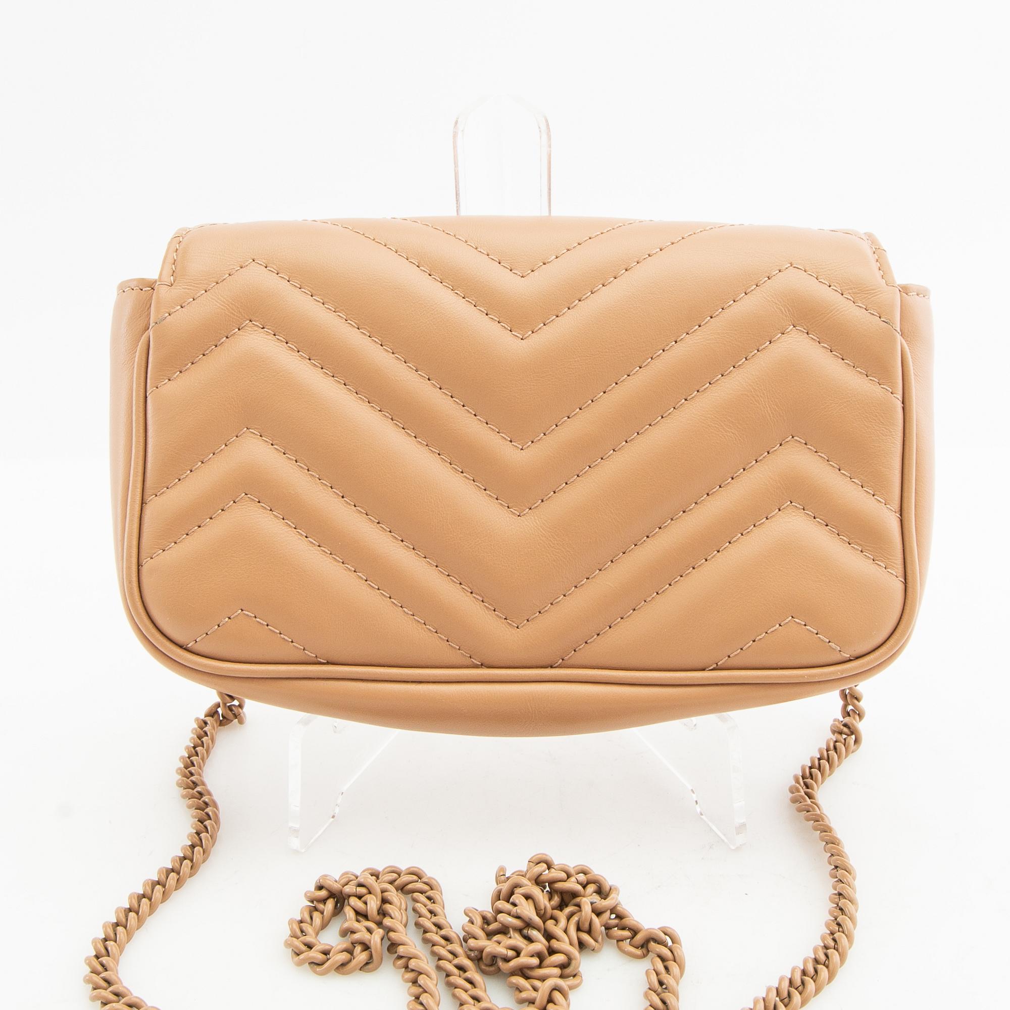 Gucci bag "Marmont mini".