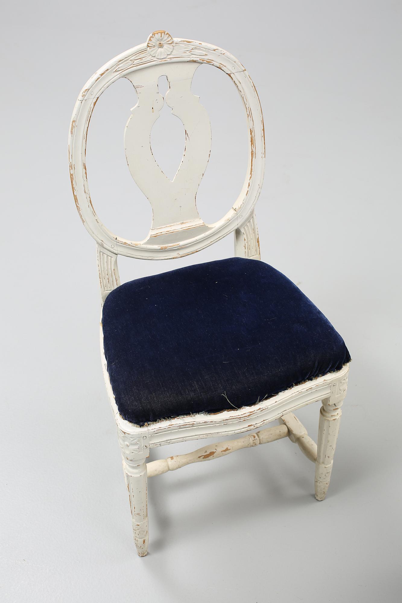 STOLAR, ett par, gustavianska, omkring sekelskiftet 1800.