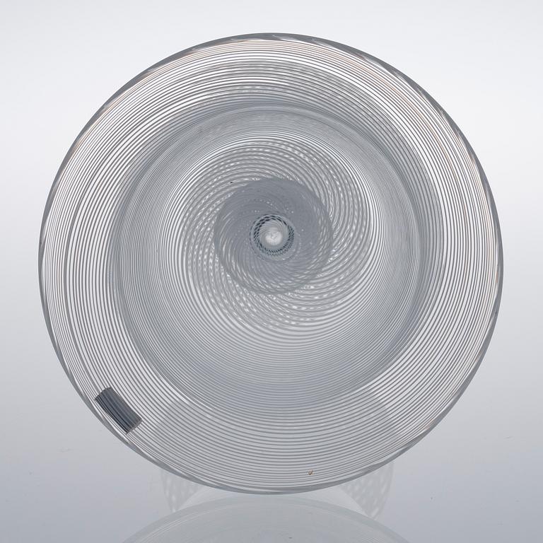 HEIKKI ORVOLA, A VASE. Signed Heikki Orvola, Nuutajärvi Notsjö. Early 1980s.