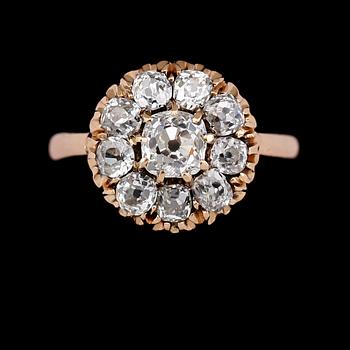 RING, 14 k guld, 10 diamanter tot ca 1.30 ct.