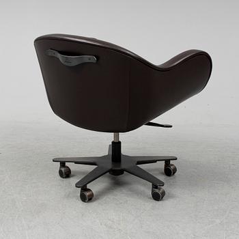 An contemporary 'Vittoria' office chair by Romeo Sozzi for Promemoria furniture.