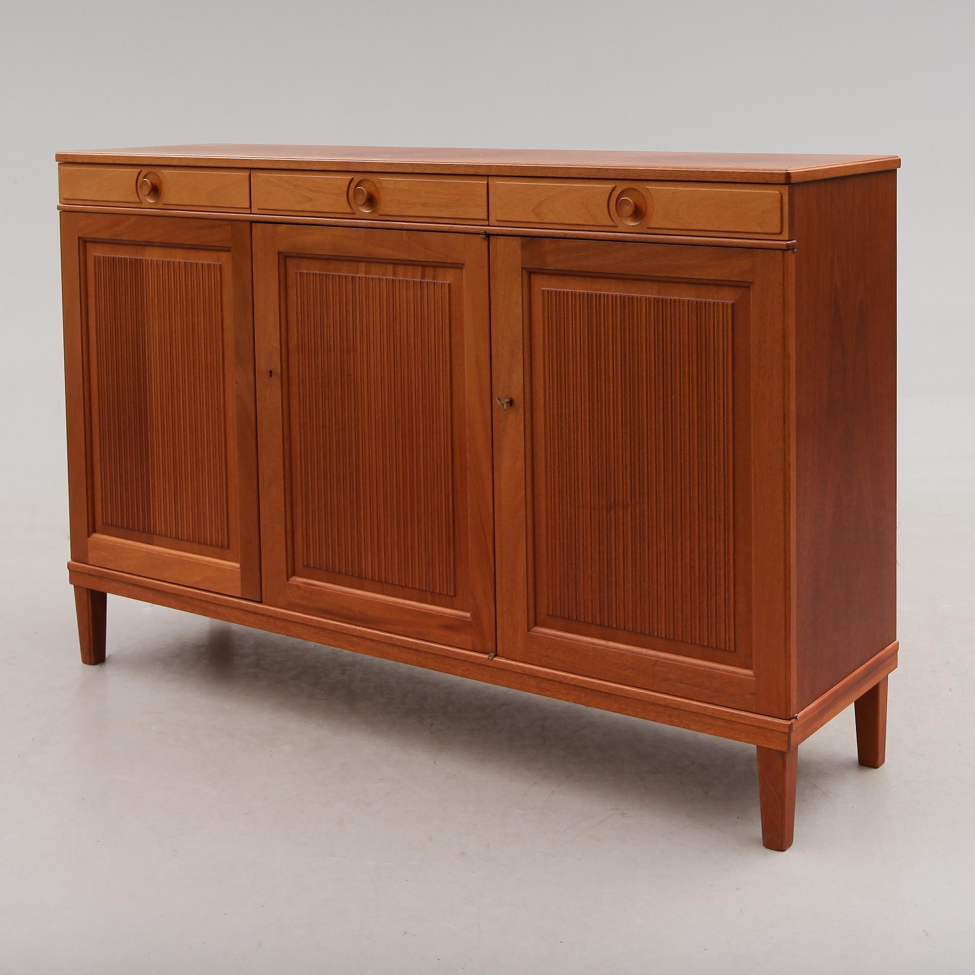 SIDEBOARD, "Herrgården", Carl Malmsten, 1900-talets mitt.