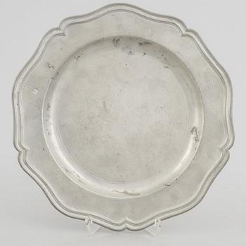 A set of three Swedish pewter plates, including Jonas Thoreson Törngren, Gothenburg 1760.