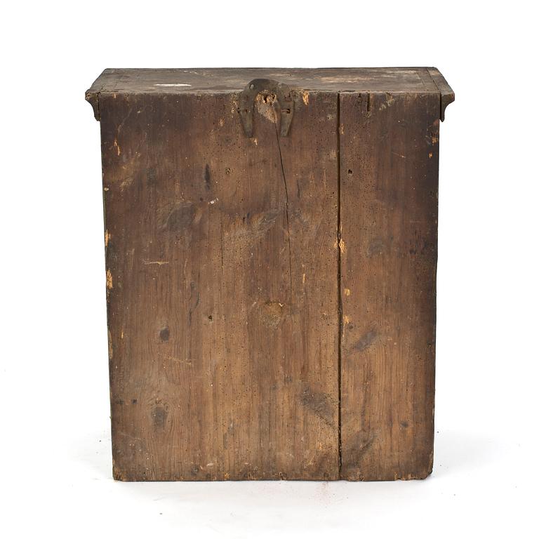 VÄGGSKÅP, allmoge. 1700-tal.