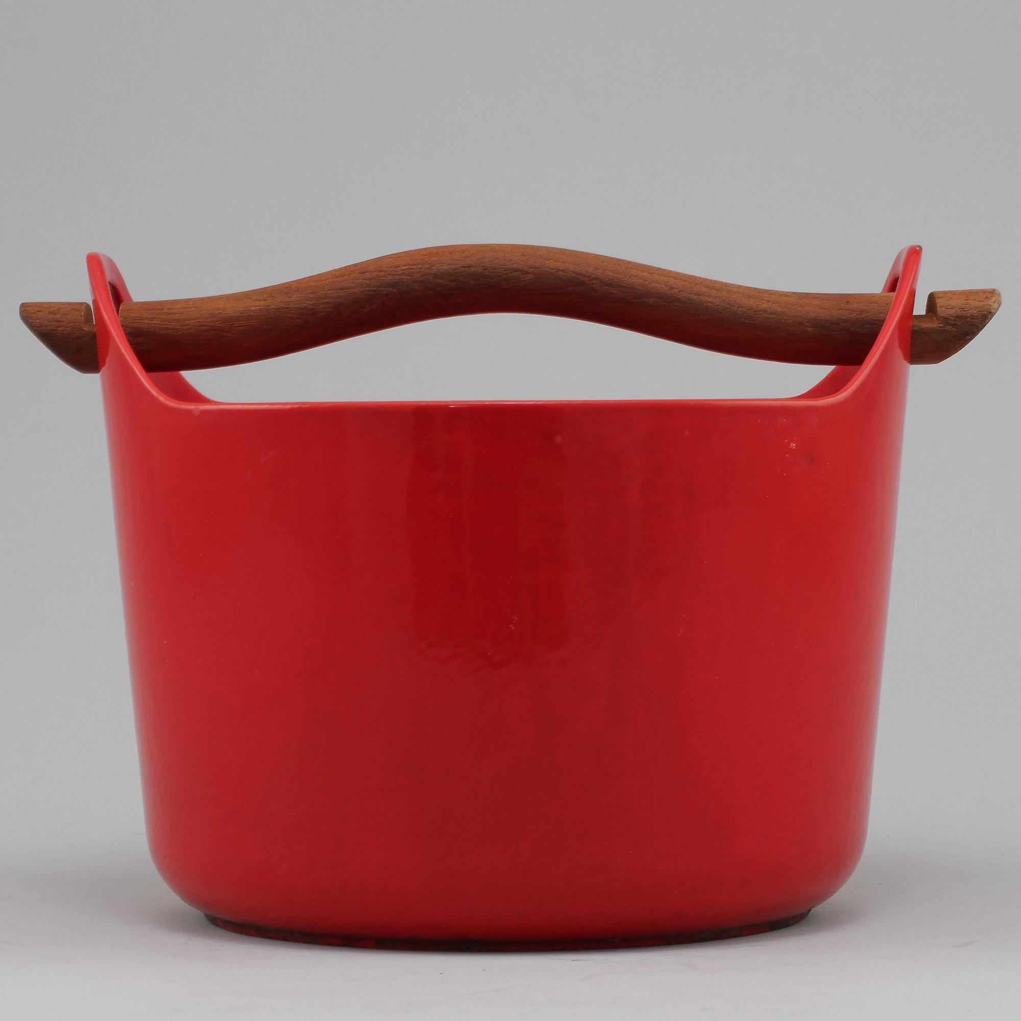 STEKGRYTA, gjutjärn, Timo Sarpaneva, Finland, 1900-talets andra hälft.