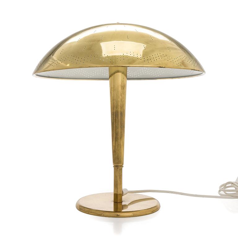 Paavo Tynell, A mid-20th century '5061' table lamp for Taito Finland.