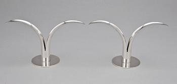 LJUSSTAKAR, ett par,  nysilver, "Liljan", Ivar Ålenius Björk, Ystad metall, 1900-tal.