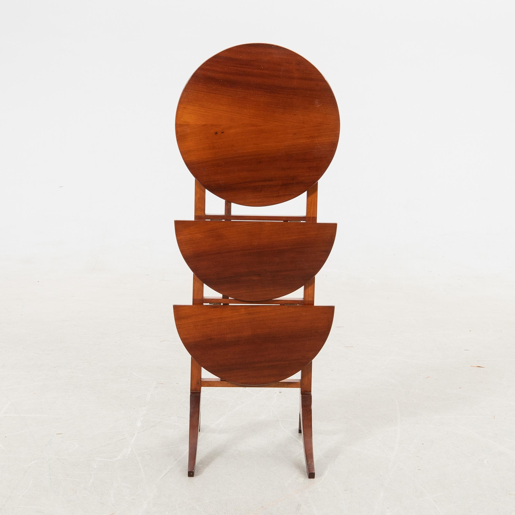 Fällbord, s.k. butterfly table England, 1800-tal.