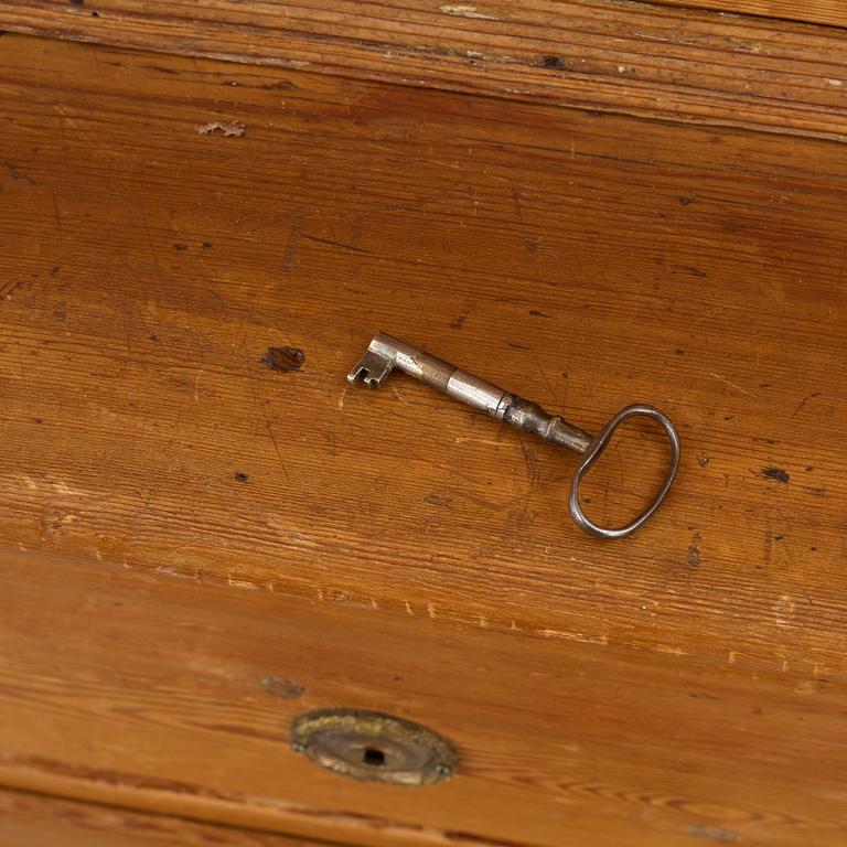 Cabinet, 18th century.