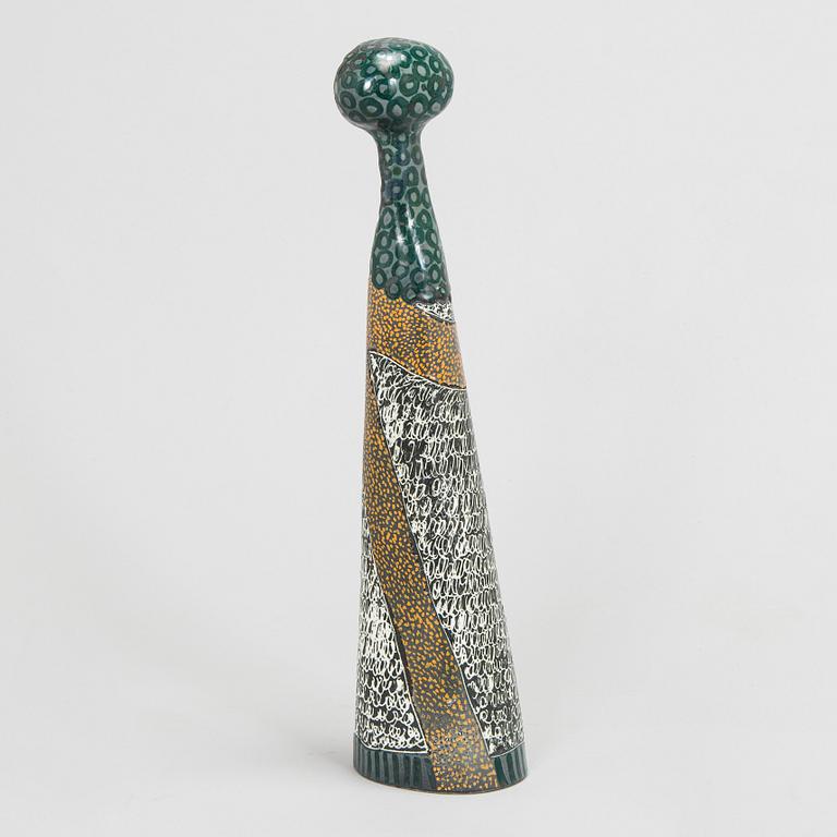 Birger Kaipiainen, veistos, kivitavaraa, signeerattu Kaipiainen.