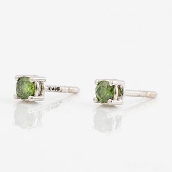 Earrings 18K white gold with colour-treated green brilliant-cut diamonds.