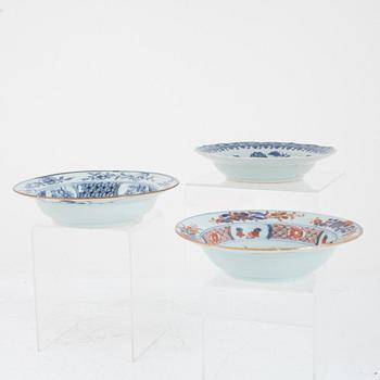 A group of five dessert dishes, Chinese porcelain, Qing dynasty, Qianlong (1736-95).