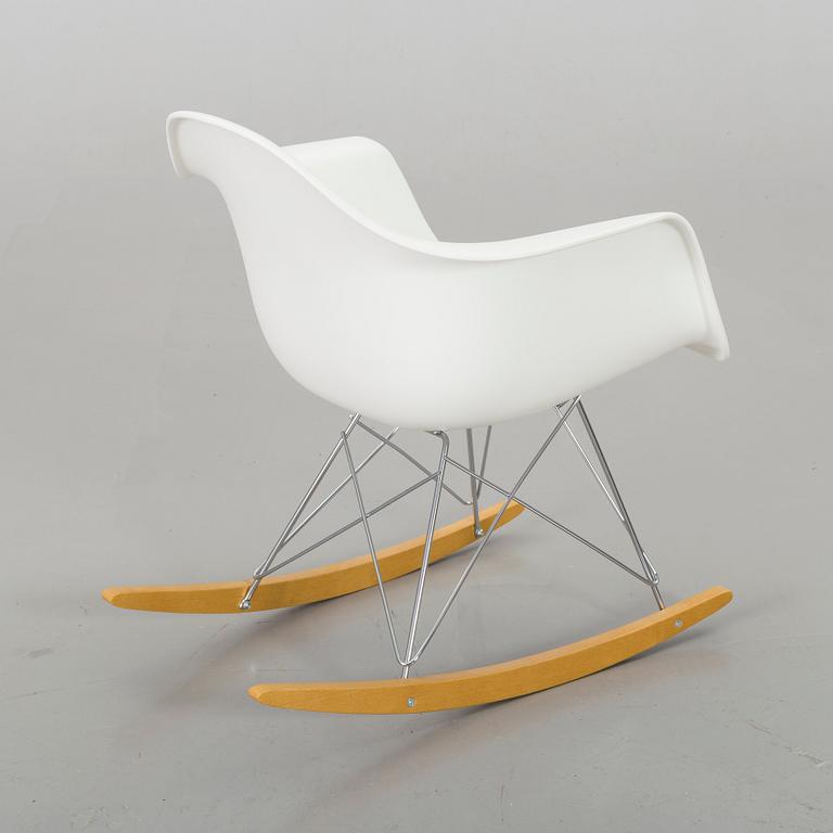 CHARLES & RAY EAMES, gungstol, "RAR", Vitra, 2017.
