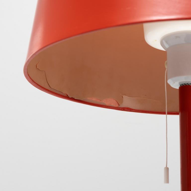 Uno & Östen Kristiansson, a matched pair of red floor lights, Luxus, Vittsjö.