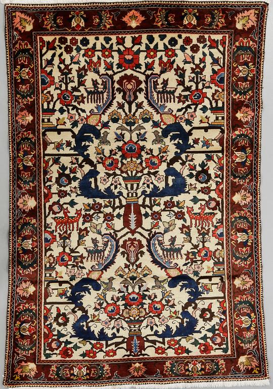 MATTA, Bakthiari. Ca 208x133 cm.