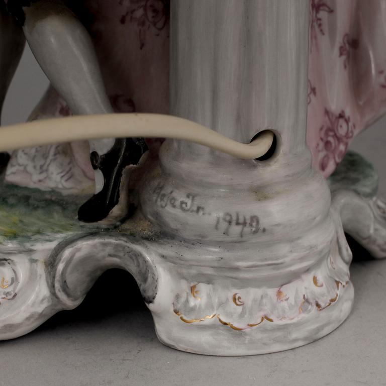BORDSLAMPA, porslin, 1900-talets mitt.