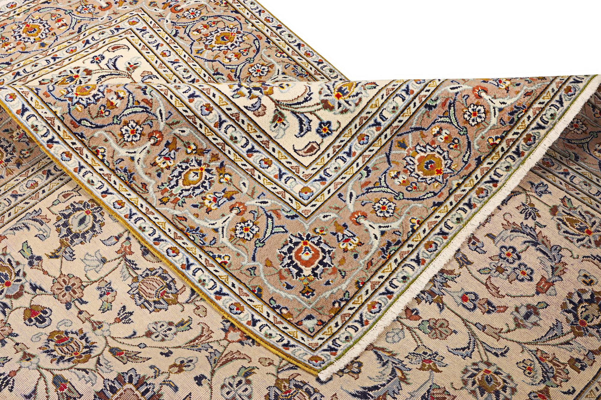 Matta, Keshan, ca 287 x 196 cm.