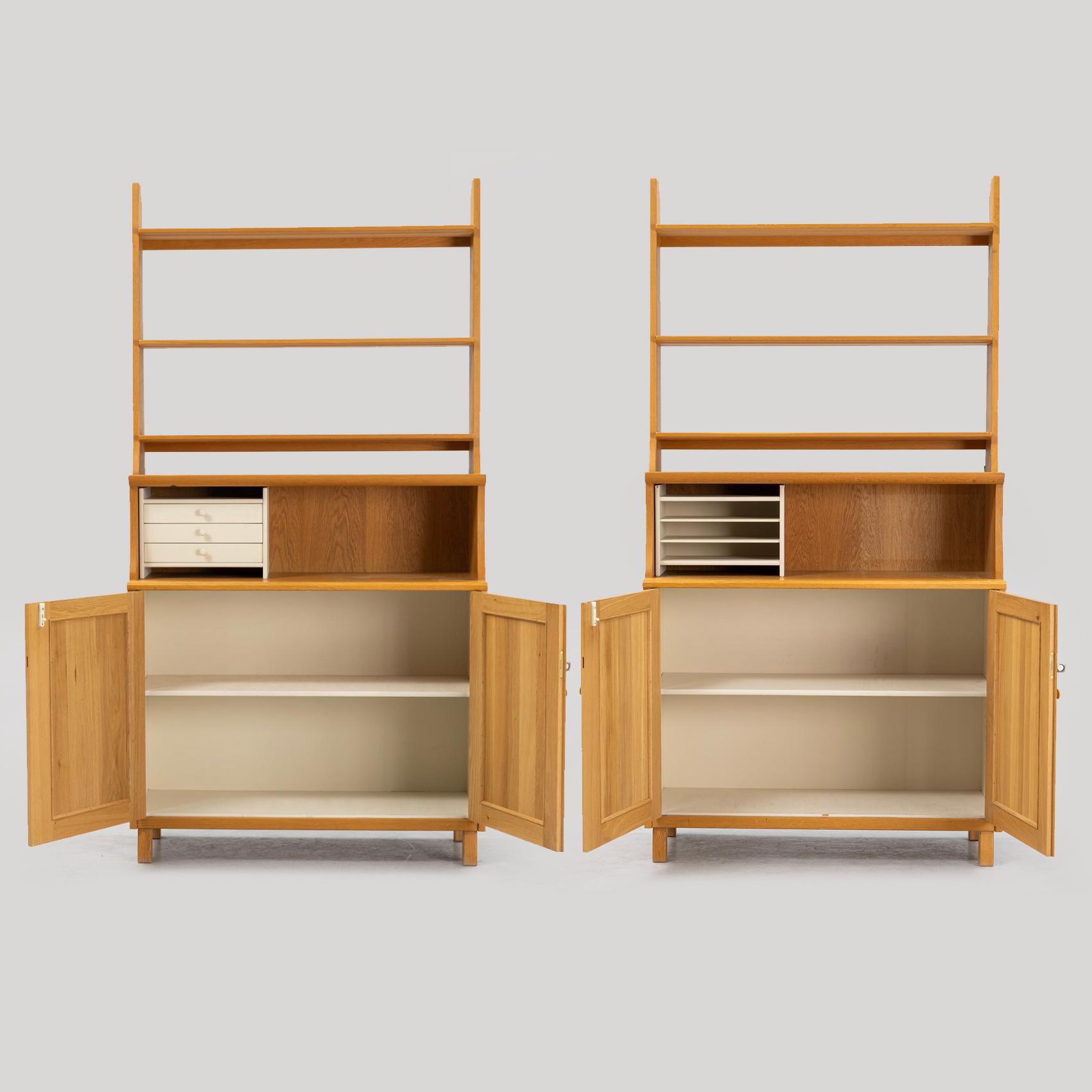 Carl Malmsten, a pair of oak 'Visingsö' bookcases/cabinets, second half of the 20th Century.