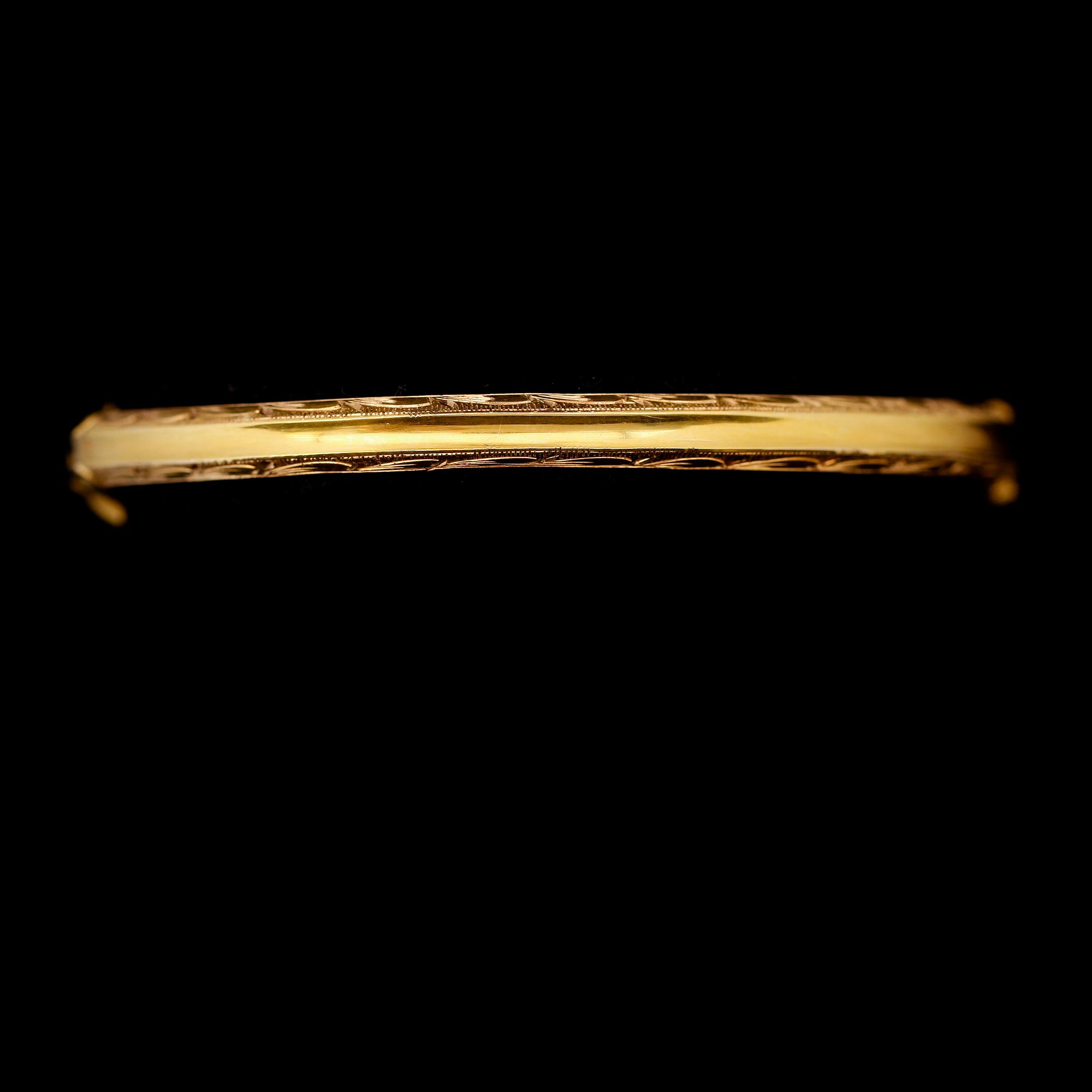 ARMBAND, 18K guld, odlad pärla, 1846. Total vikt ca 20 g.
