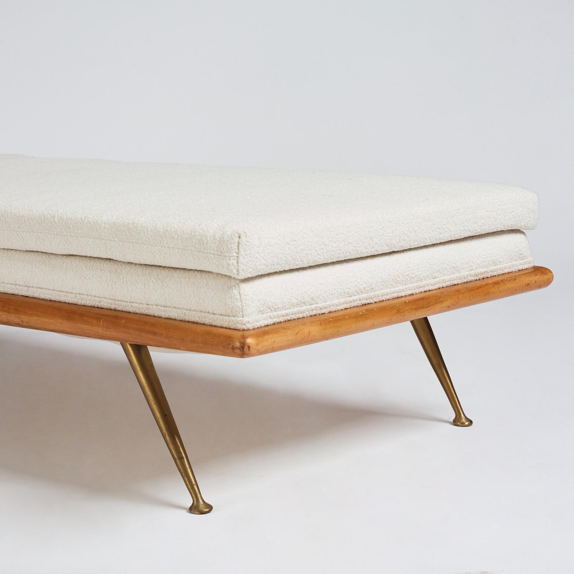Terrence Harold (T.H.) Robsjohn-Gibbings, vilfåtölj, "model 1729", Widdicomb, USA, 1950-tal.