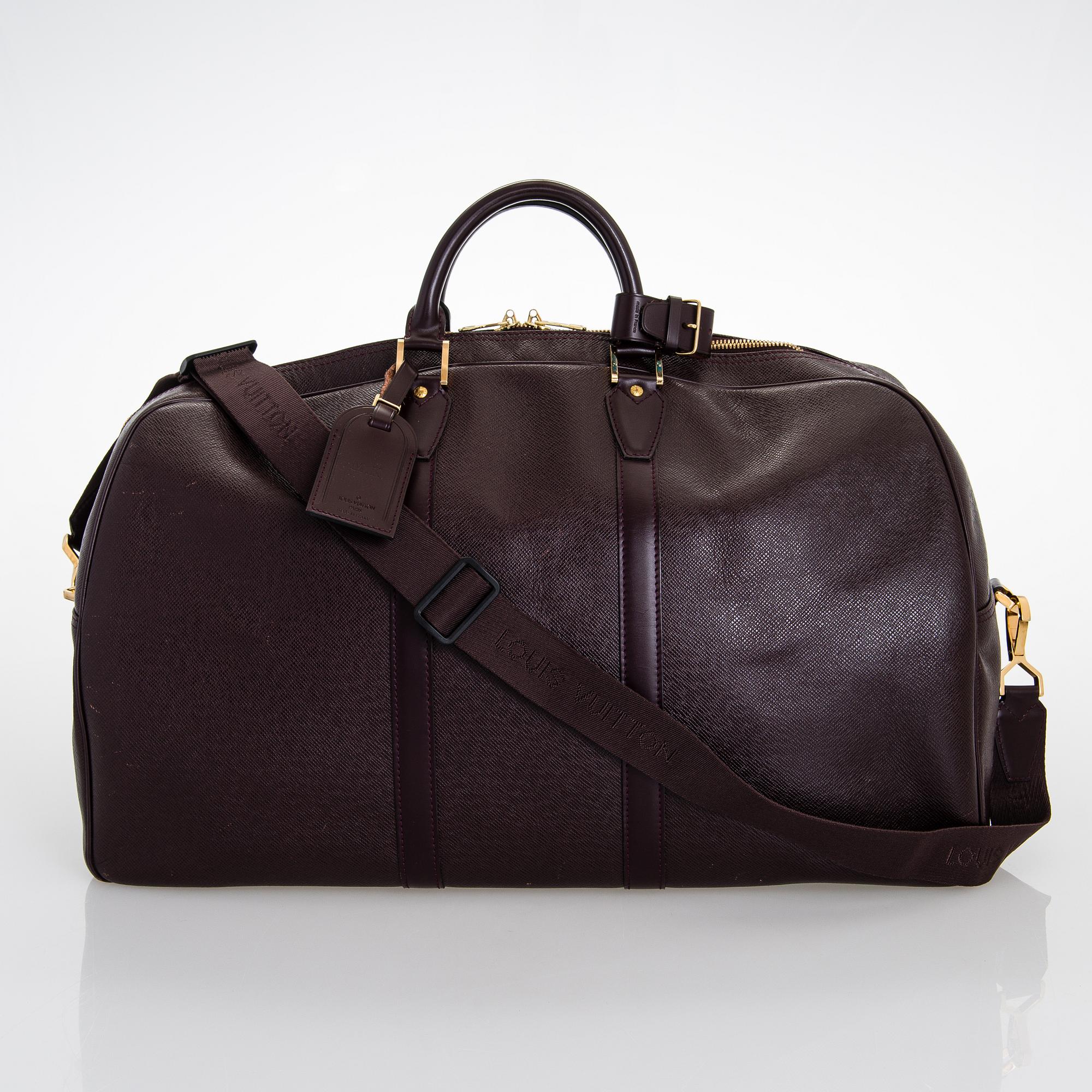 Louis Vuitton, A 'Taiga Kendall GM' Bag.