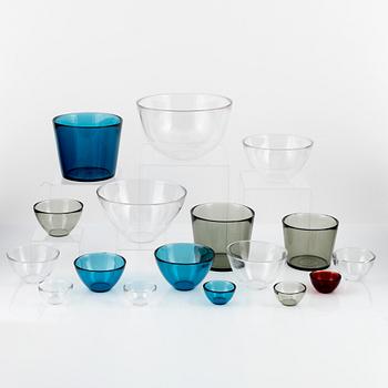 Sven Palmqvist, 29 'Fuga' glass bowls, Orrefors, Sweden.