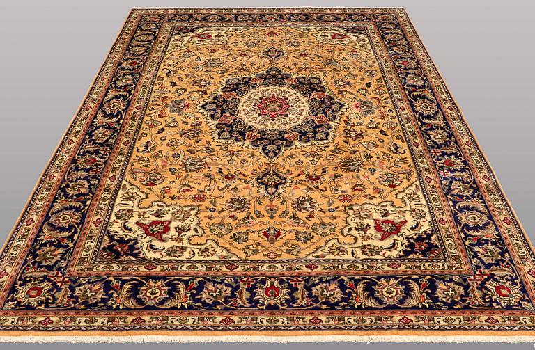 MATTA, Täbriz, ca 297 x 202 cm.