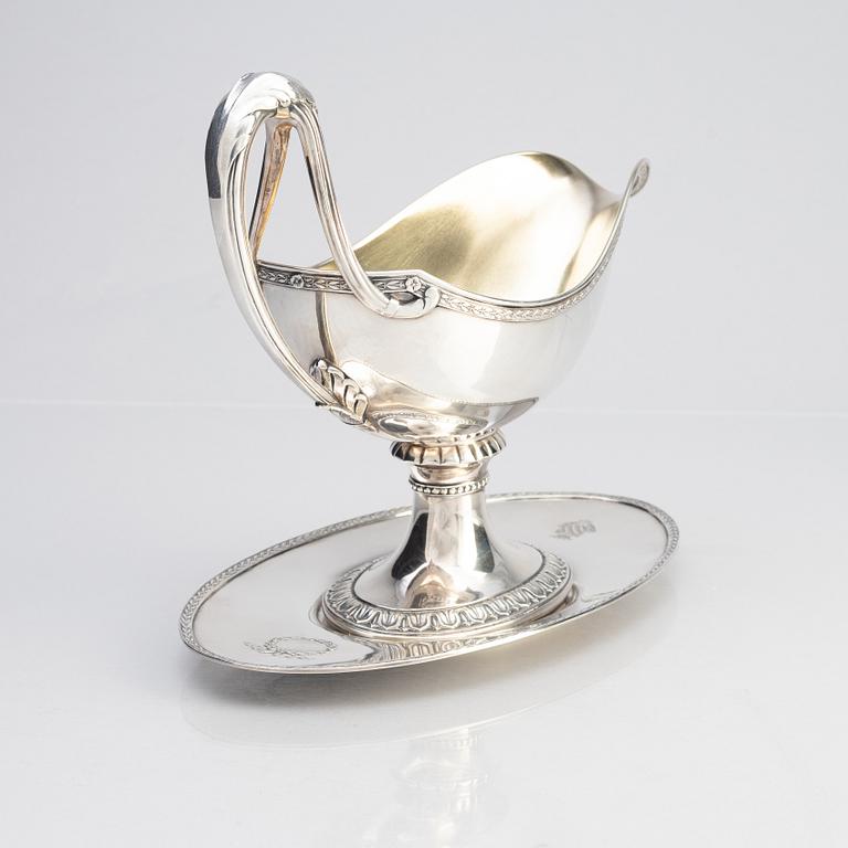 Sauce bowl, silver, with detachable drip tray, W.A. Bolin, Stockholm 1919.