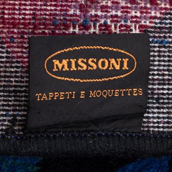 Matta. Missoni, maskingjord,  T&J Vestor, 247 x 165 cm.