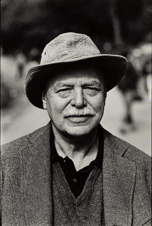 Rolf Adlercreutz, Porträtt av Christer Strömholm vid Vita bergen, 1983.