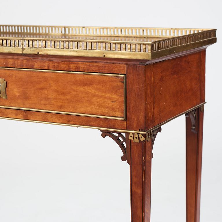 Bord, 1700-talets slut, Sengustavianskt.