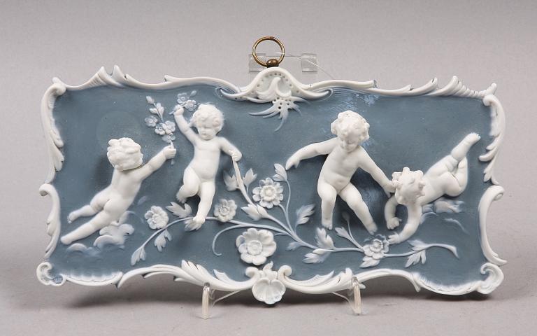 VÄGGRELIEF, biskviporslin, Rudolstadt-Volkstedt, Tyskland, 1900-tal.