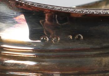 SKÅL SAMT GRÄDDKANNA, silver, London 1814 resp sent 1800-tal.