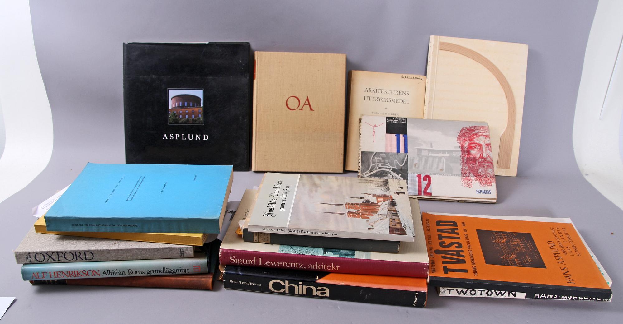 PARTI BÖCKER. I kartong. Arkitektur, konsthantverk mm.