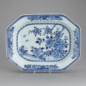 TERRINFAT, porslin, Qingdynastin, Qianlong (1736-95).