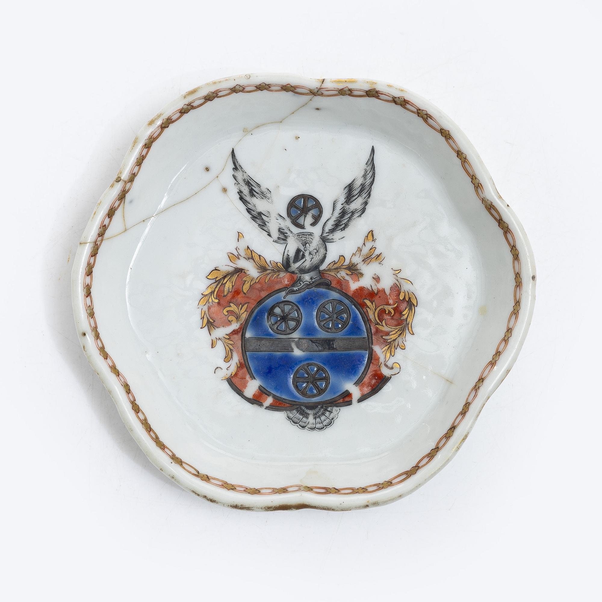 A jug, a ladle dish and a cup, all with the noble family Du Rées coat of arms, Qing dynasty, Qianlong (1736-95).