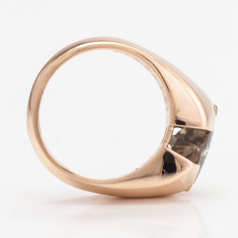 A 14K gold ring, princess-cut diamond approx. 5.0 ct, Jarkko Perälä, Vaasa, Finland.
