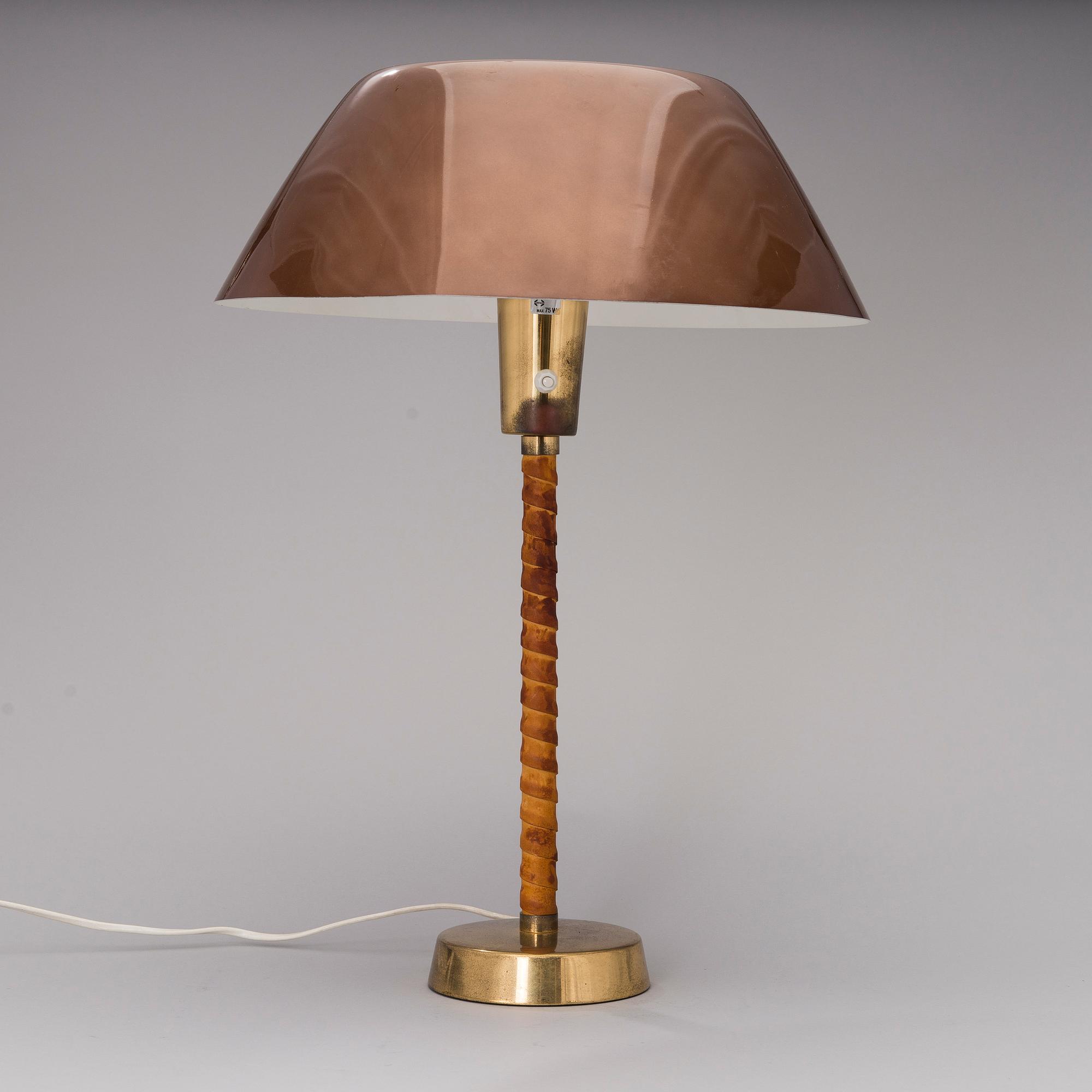 LISA JOHANSSON-PAPE, PÖYTÄVALAISIN, "Senator", Orno.